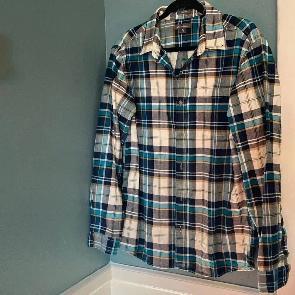 Eddie Bauer men’s flannel - large - classic fit - 100% cotton - blue plaid